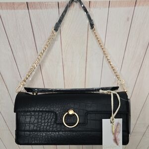 Sophisticated Black Croc-Embossed Shoulder Bag with Gold Chain